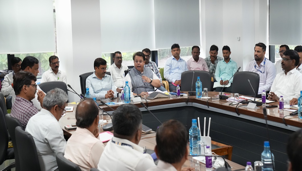 Image of E Office training for Higher Education field officers and employees